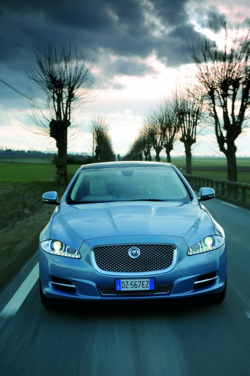 Frische beim Händler eingetroffen: Der neue Jaguar XJ 