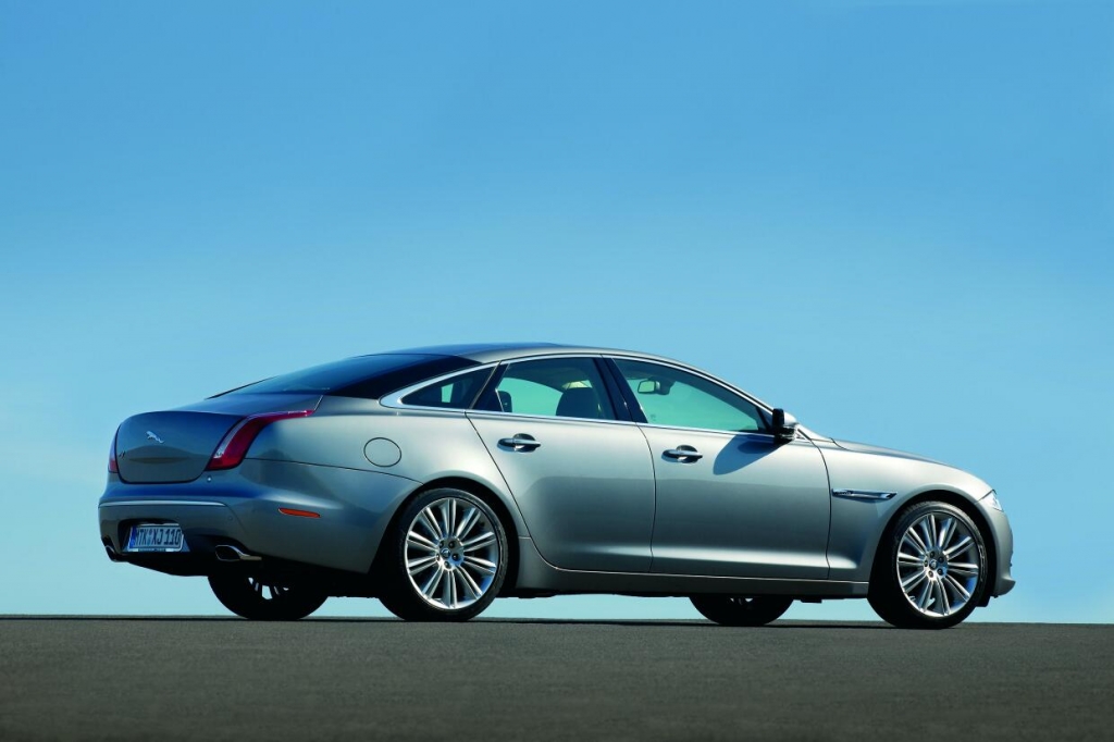 Frische beim Händler eingetroffen: Der neue Jaguar XJ 
