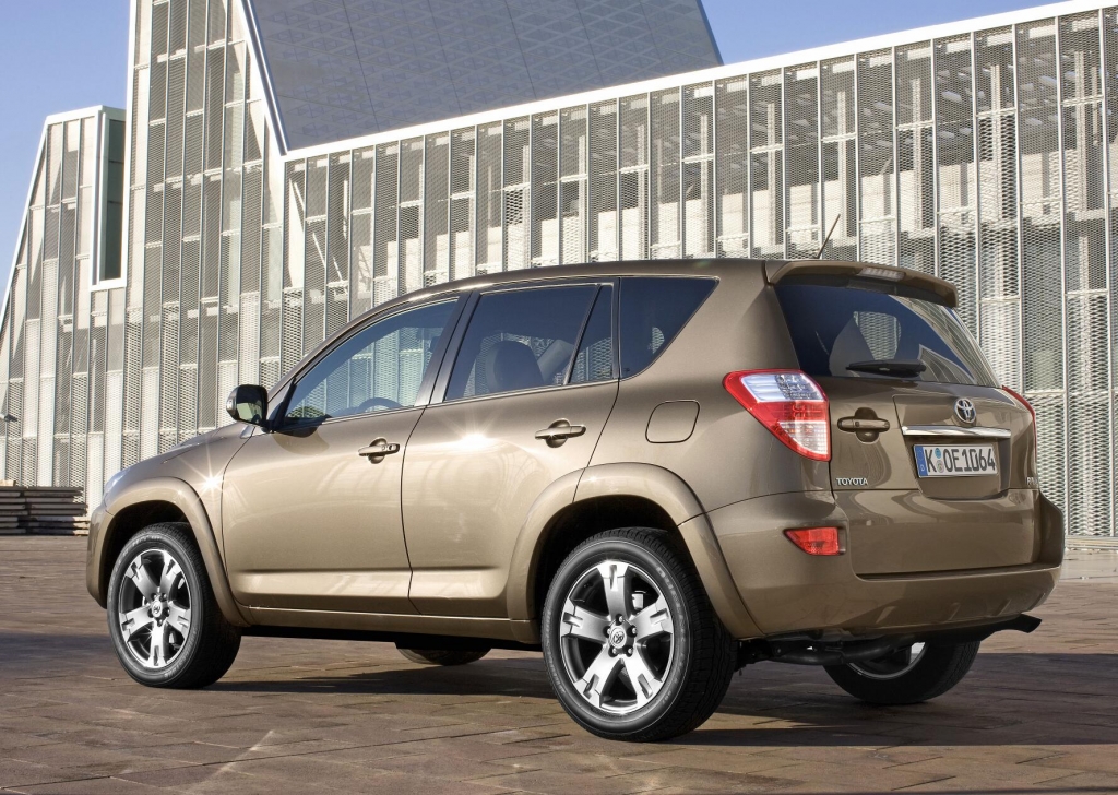 Gelifteter RAV4 kommt zu den Toyota-Händlern 