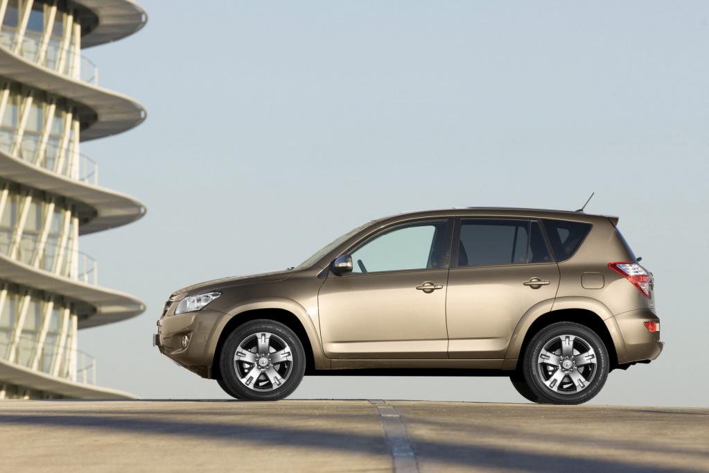 Gelifteter RAV4 kommt zu den Toyota-Händlern 