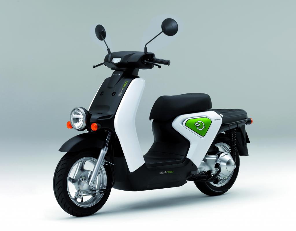 Honda verkauft ab Dezember den Elektroroller EV-Neo in Japan