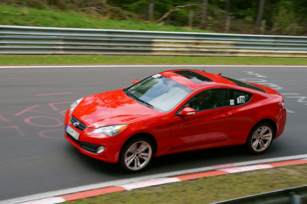 Hyundai Genesis Coupé auf der Nordschleife.