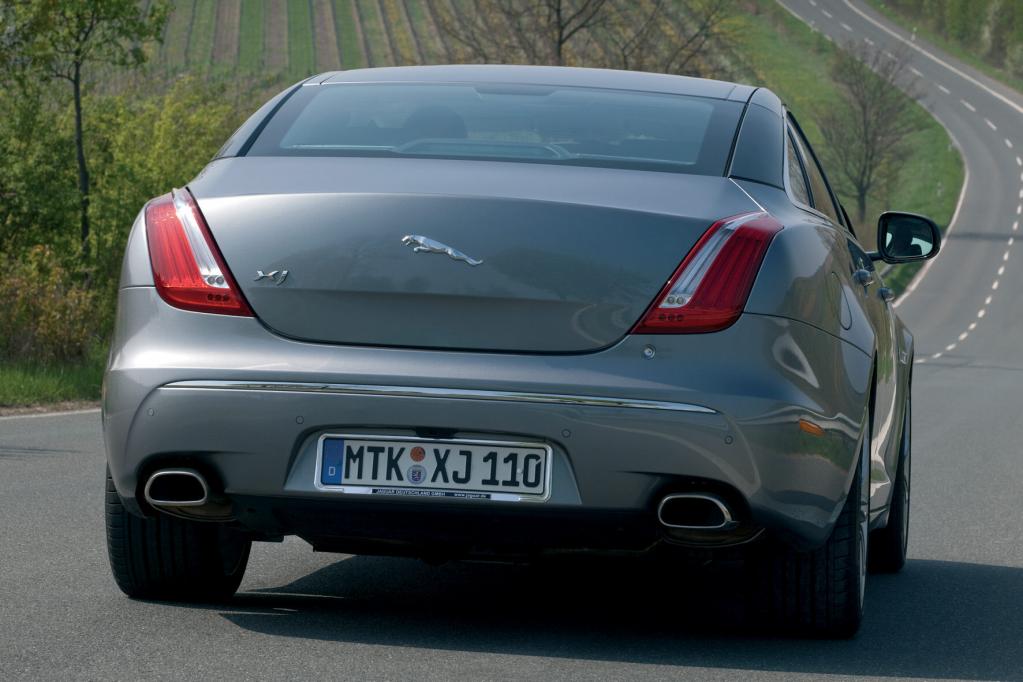 Jaguar XJ: Leichtbau-Limousine mit schwerem Erbe 