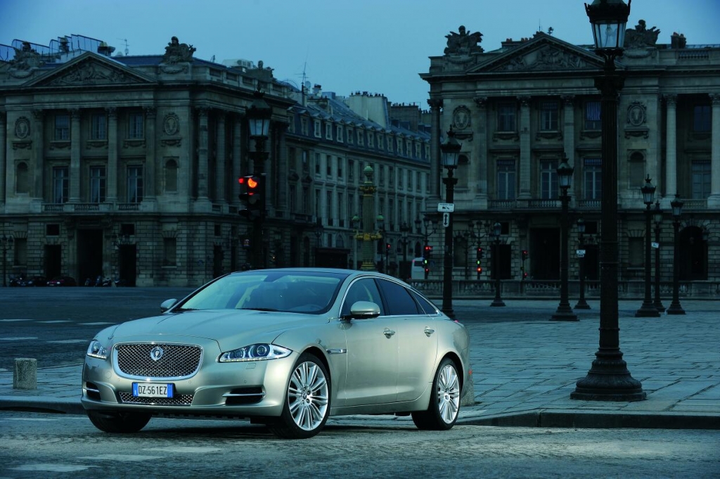Jaguar XJ: Leichtbau-Limousine mit schwerem Erbe 