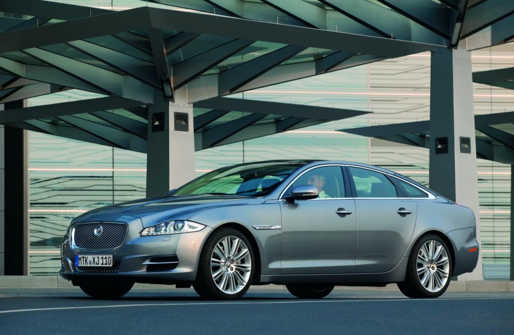 Jaguar XJ: Leichtbau-Limousine mit schwerem Erbe 