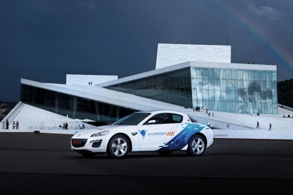 Mazda erhält Auszeichnung für Wasserstoff-Kreiskolben-Auto 