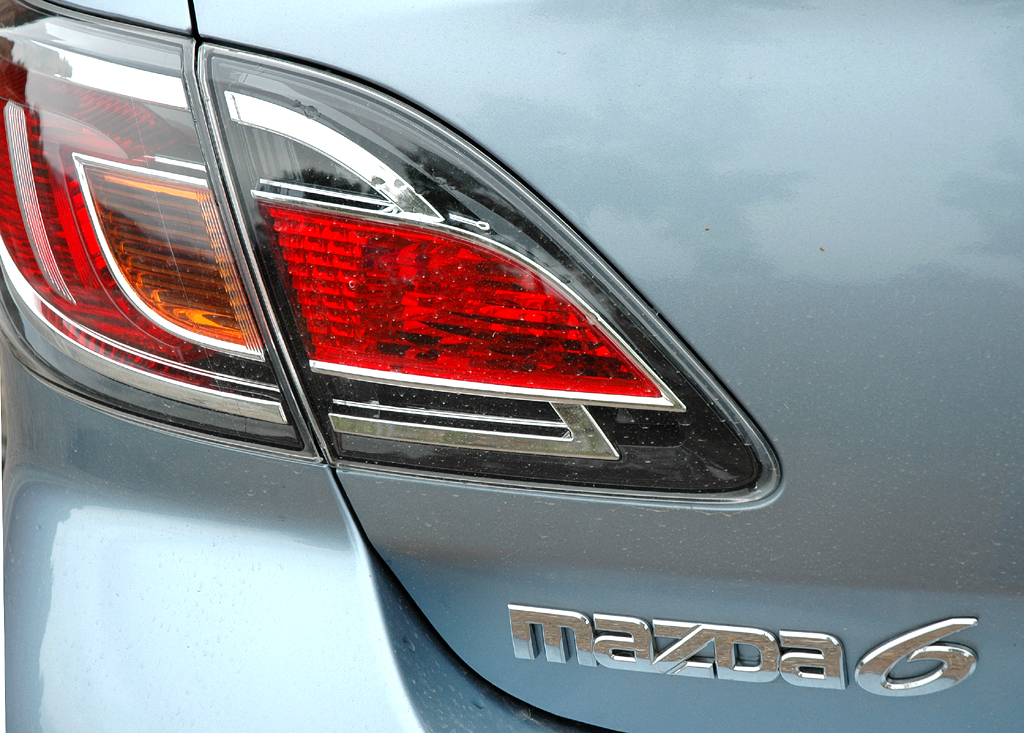 Mazda6: Hintere Leuchteinheit mit Schriftzug.