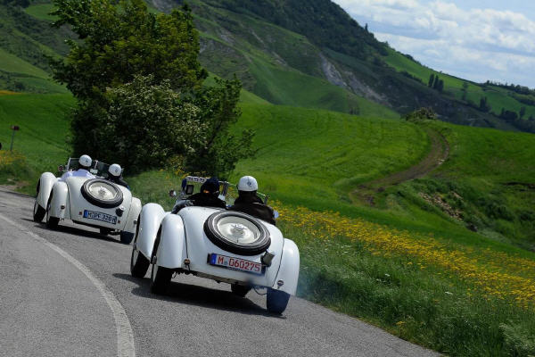 Mille Miglia: Eine kleine Reise um die Welt 
