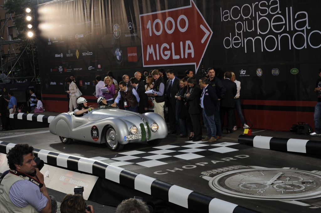 Mille Miglia: Eine kleine Reise um die Welt 
