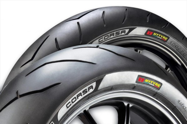 Motorradreifen im persönlichen Design 