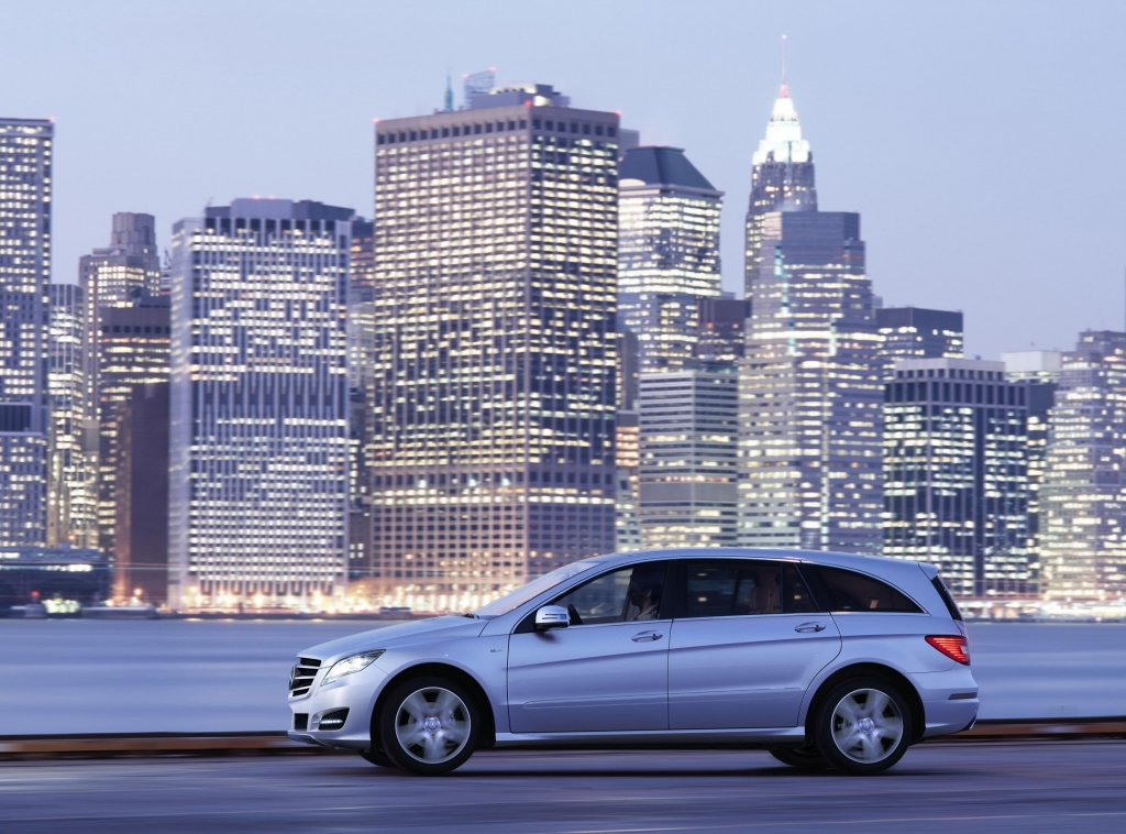 Neu bei Mercedes-Benz: R-Klasse und M-Klasse Grand Edition