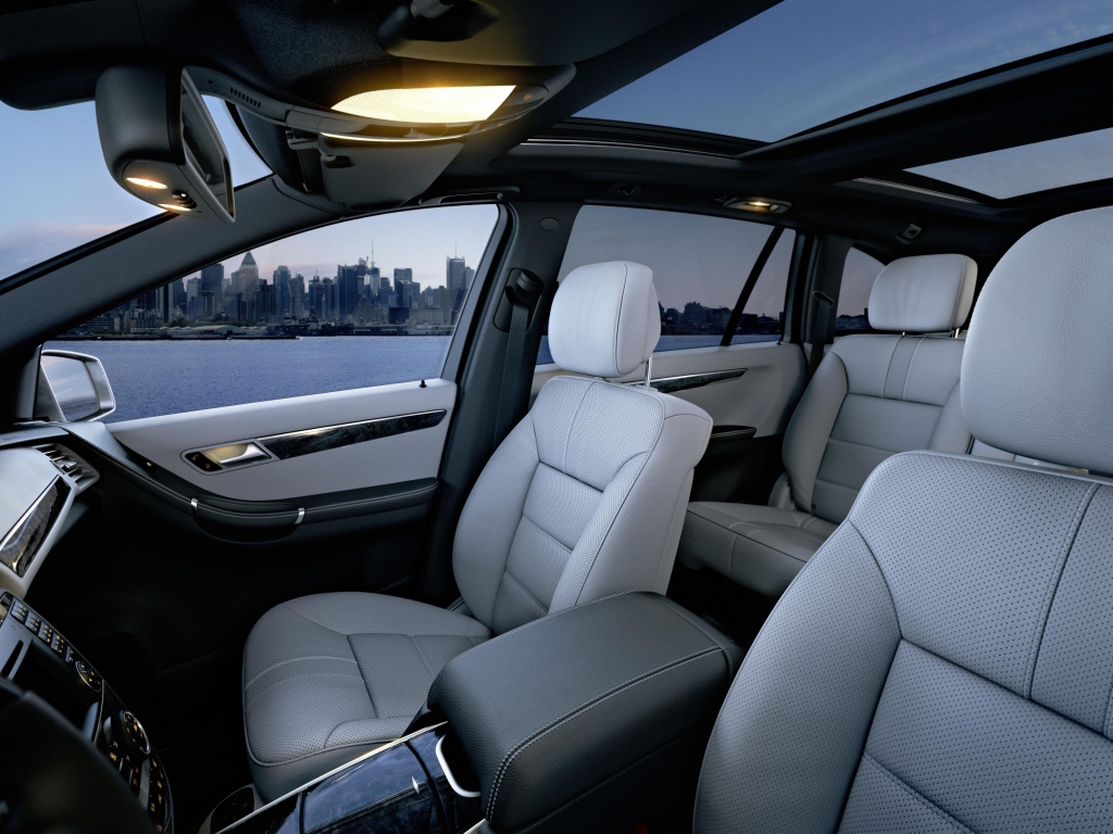 Neu bei Mercedes-Benz: R-Klasse und M-Klasse Grand Edition