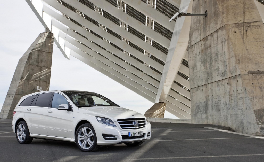 Neu bei Mercedes-Benz: R-Klasse und M-Klasse Grand Edition