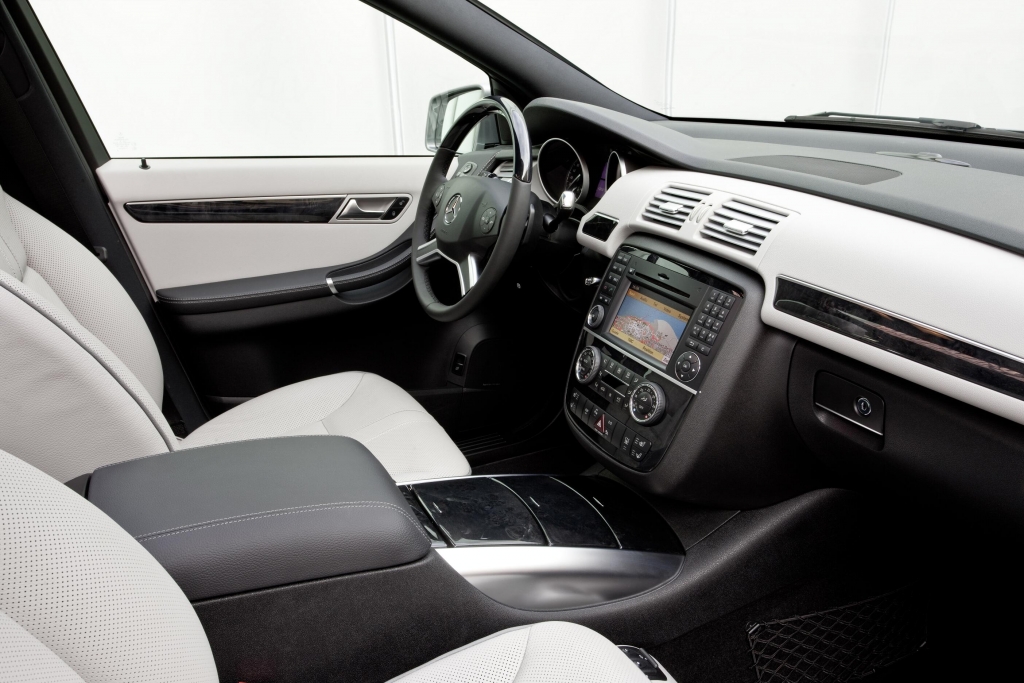 Neu bei Mercedes-Benz: R-Klasse und M-Klasse Grand Edition