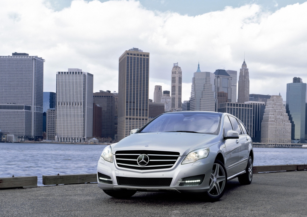 Neu bei Mercedes-Benz: R-Klasse und M-Klasse Grand Edition