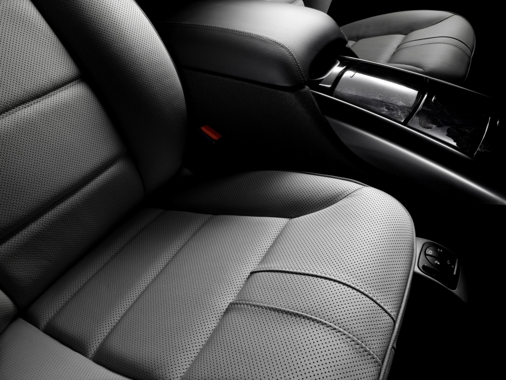 Neu bei Mercedes-Benz: R-Klasse und M-Klasse Grand Edition