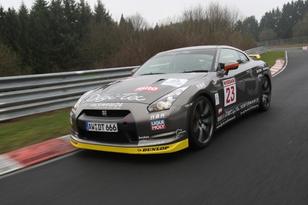 Nissan bietet Nürburgring-Mitfahrt im GT-R an