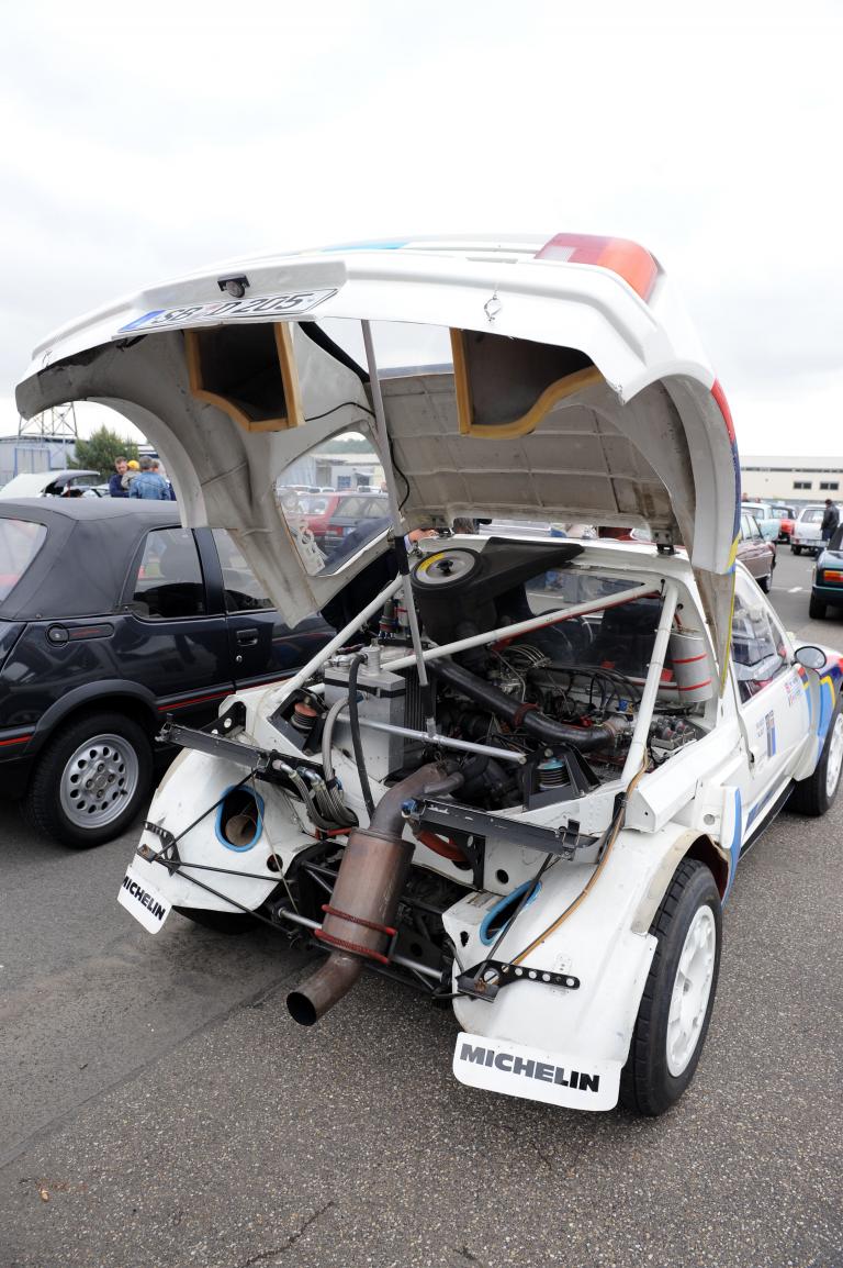 Oldtimertreffen bei Peugeot in Saarbrücken.