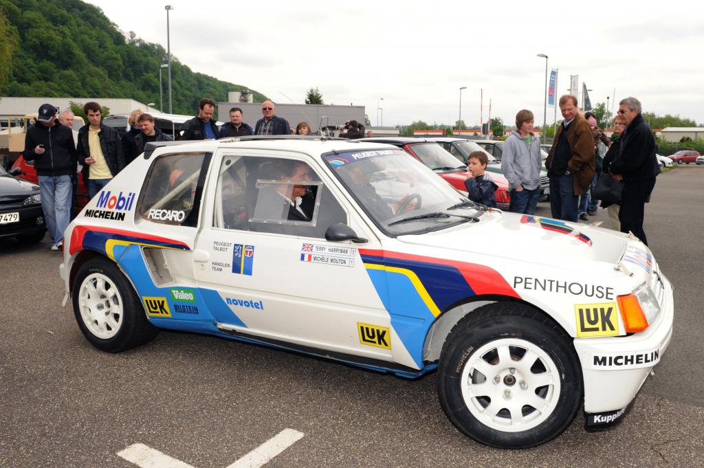 Oldtimertreffen bei Peugeot in Saarbrücken.