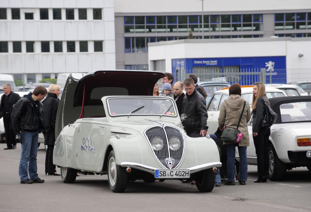 Oldtimertreffen bei Peugeot in Saarbrücken.