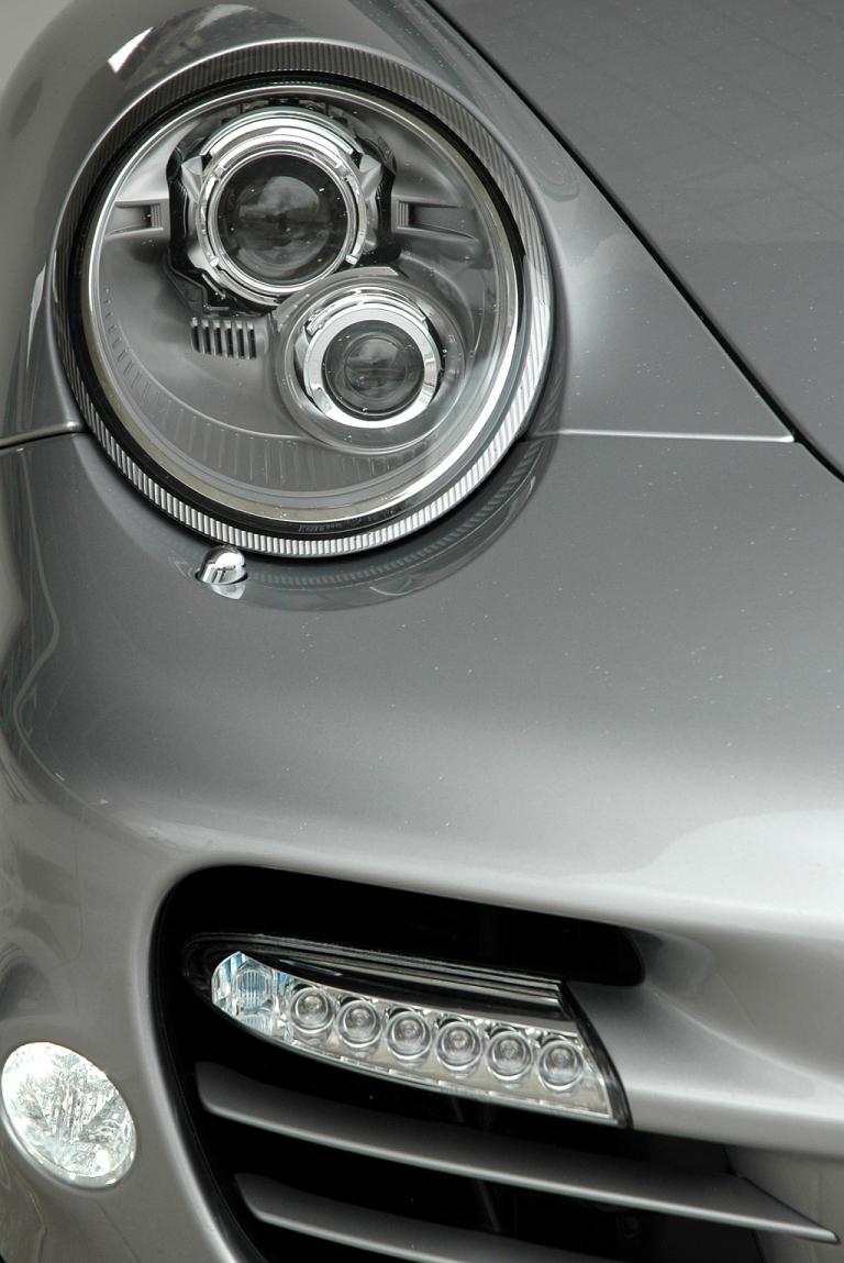 Porsche 911 Turbo S: Leuchteinheit vorn. 
