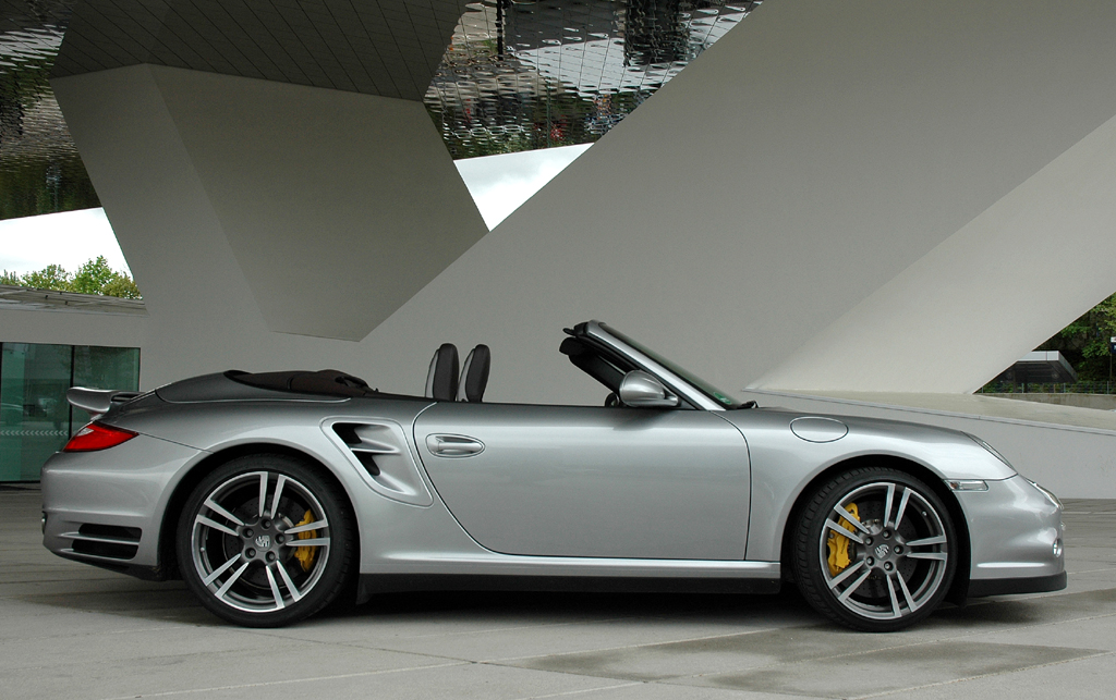 Porsche 911 Turbo S: Seitenansicht. 