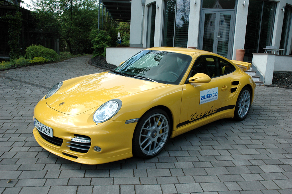 Porsche 911 Turbo, hier als 500 PS starkes Coupé. 
