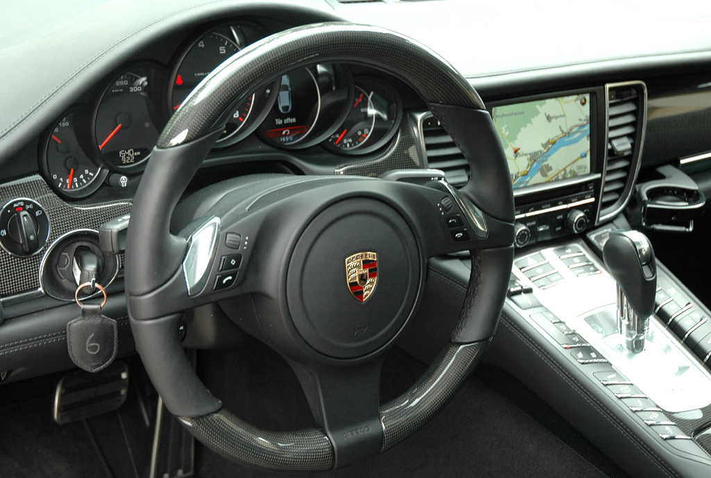 Porsche Panamera Sechszylinder: Blick ins Cockpit. 