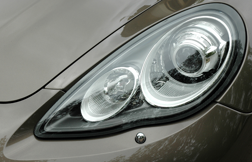 Porsche Panamera Sechszylinder: Leuchteinheit vorn. 