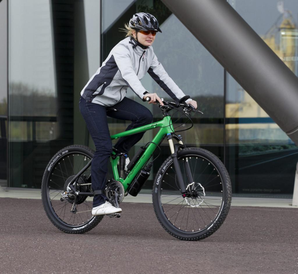 Porsche präsentiert Hybrid-Bike mit iPhone-Steuerung  