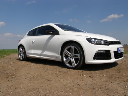 Schick, sportlich, spaßig – der VW Scirocco 