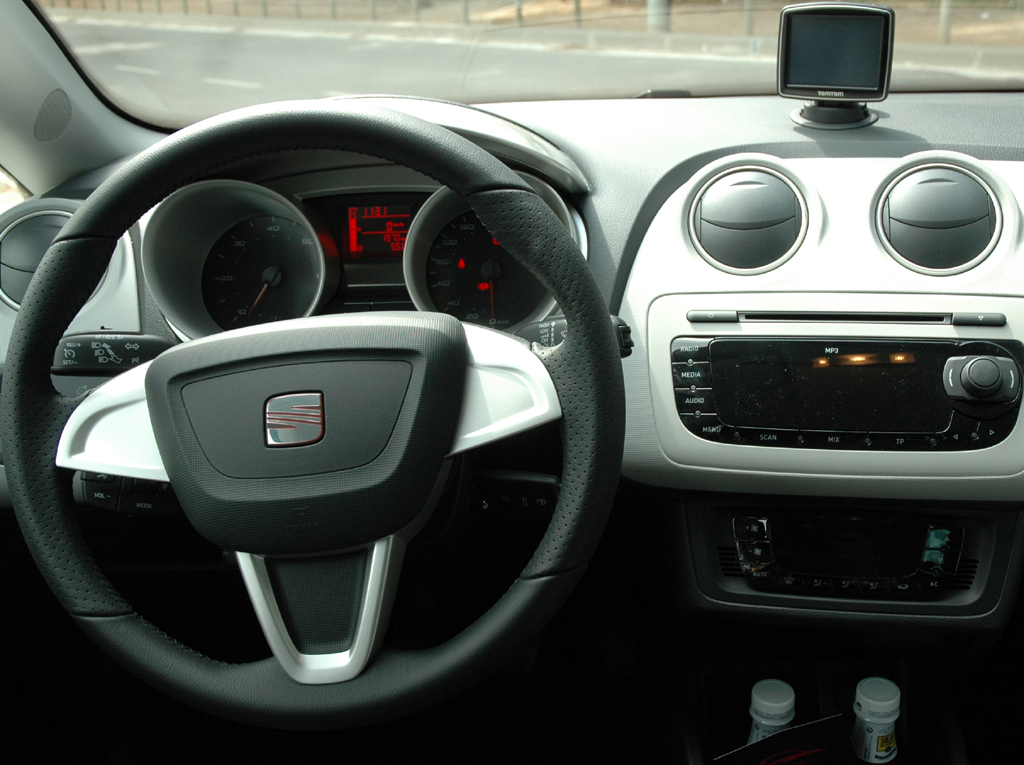 Seat Ibiza ST: Blick ins Cockpit. 