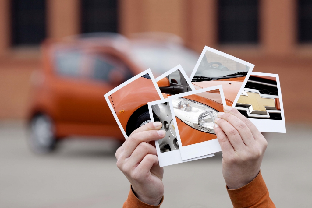 Siegerarbeit “Orange” in der Kategorie Fotografie (Katharina Fedder und Monika Jaksic von der Mediadesign Hochschule Düsseldorf)