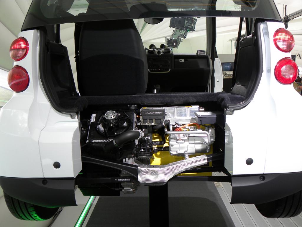 Smart Urban Stage in Berlin: Blick auf den Elektoantrieb des Smart Electric Drive.