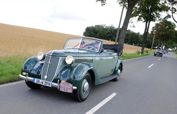 Starterfeld der ADAC-Deutschland-Klassik steht