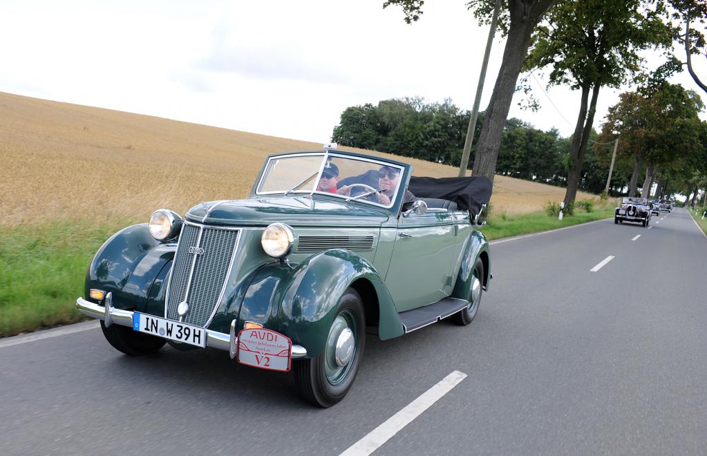 Starterfeld der ADAC-Deutschland-Klassik steht