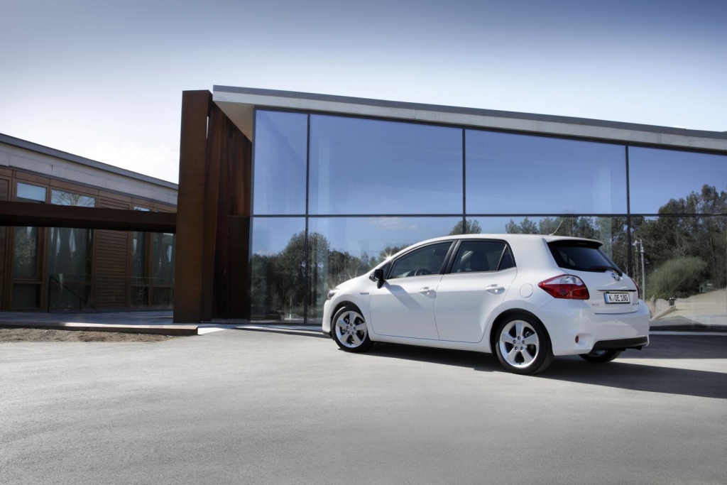 Toyota Auris Hybrid: Öko-Antrieb für die Massen 