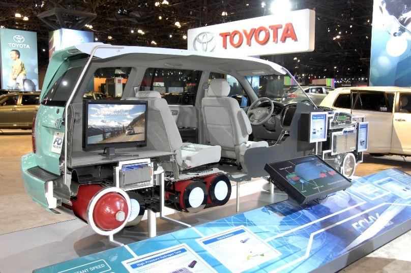 Toyota  FCHV