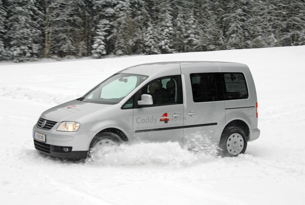 VWs Caddy vereinigte Disziplin-übergreifend die meisten Stimmen auf sich und gewann in der Kategorie Lieferwagen. Auf dem Foto die Allrad-Version. 