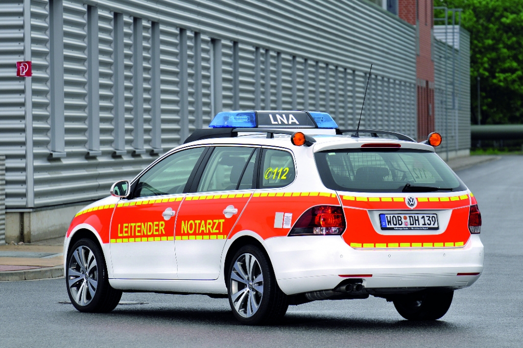 Volkswagen Golf Variant als NEF-Kommandowagen.
