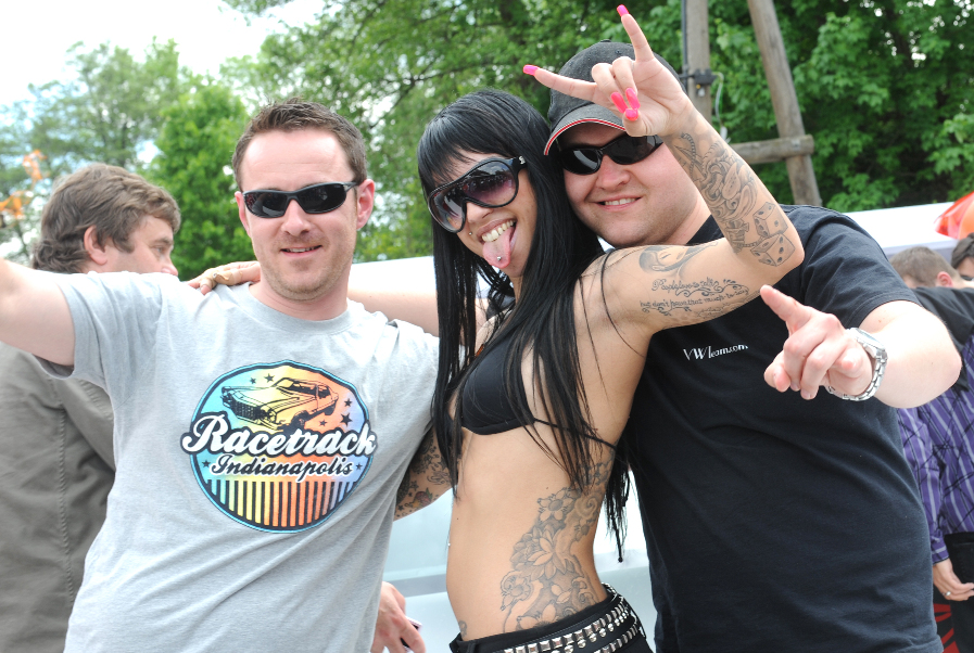 Wörthersee 2010: Der See rief, Fans und Girls kamen