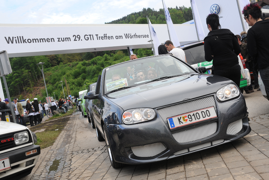 Wörthersee 2010: Der See rief, Fans und Girls kamen