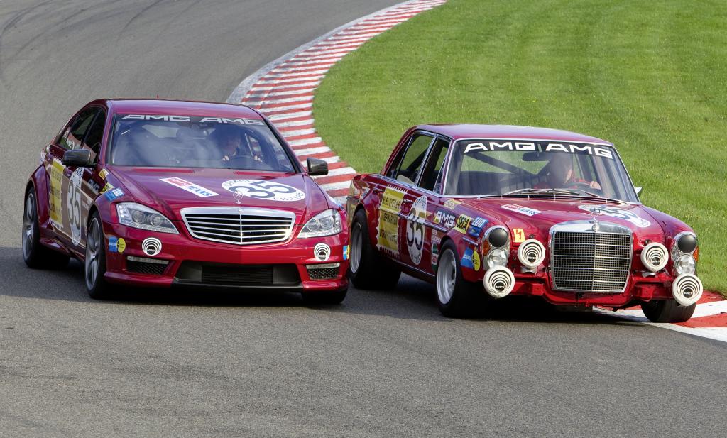300 SEL 6.8 AMG vs. S 63 AMG ''Thirty-Five'': Vergangenheit trifft Zukunft