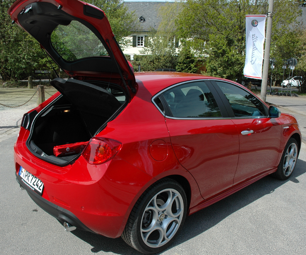 Alfa Romeo Giulietta.