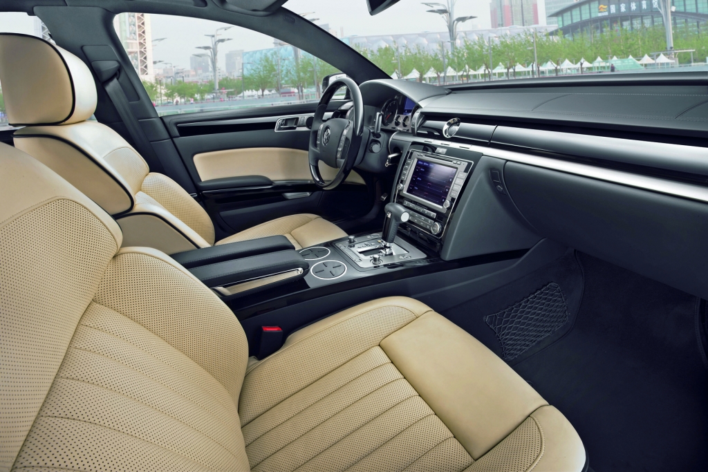 Auch der neue Phaeton spricht jetzt Chinesisch