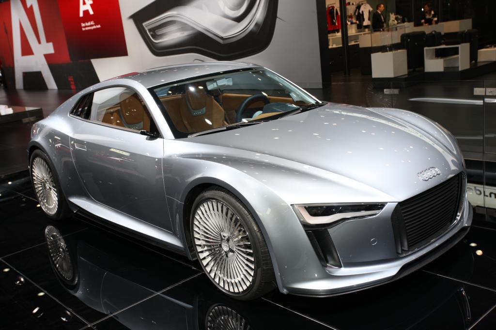 Audi E-tron.