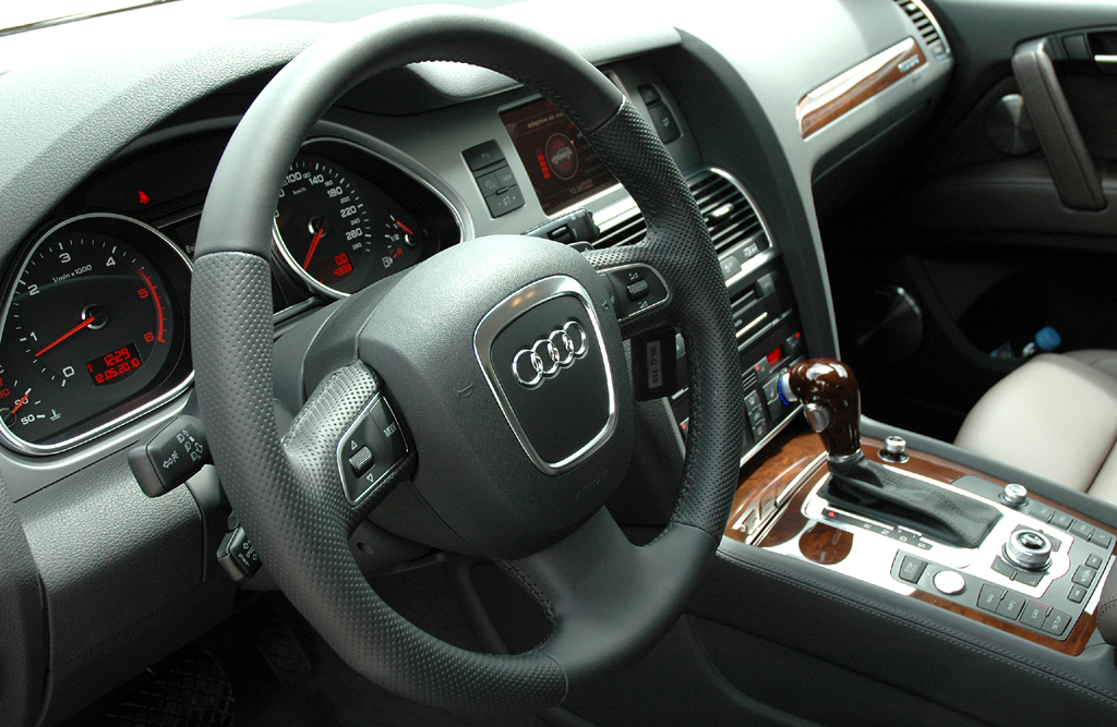 Audi Q7: Blick ins Cockpit. 