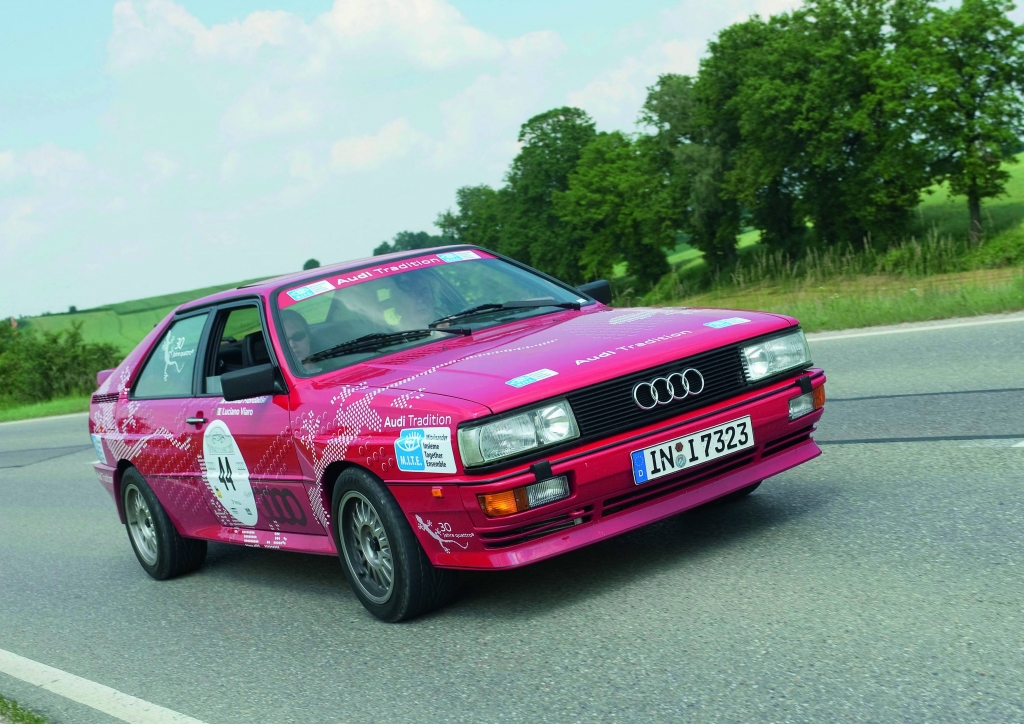 Audi Tradition unterstützt das Blindenprojekt M.I.T.E. Der mehrfache Mille Miglia Sieger Luciano Viaro mit seiner blinden Beifahrerin Daniela Fiordalisi im Audi Urquattro. 