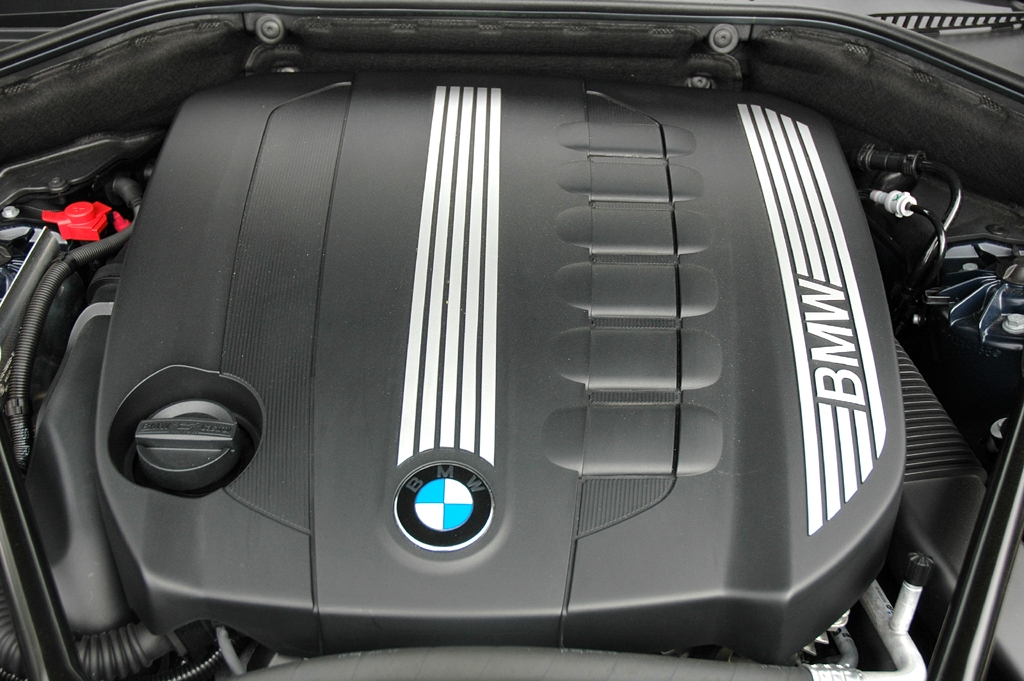 BMW 5er GT: Blick unter die Motorhaube.