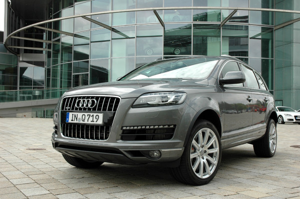 Bei aller Wucht: Mit neuen Motoren ist Audis Q7 effizienter und leichtfüßig unterwegs